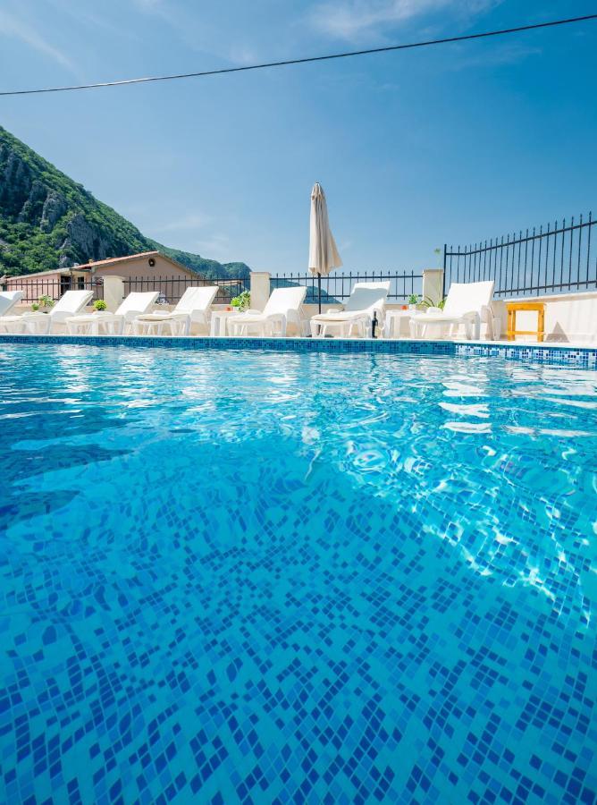 Appartamento Boka Bay Cattaro Esterno foto