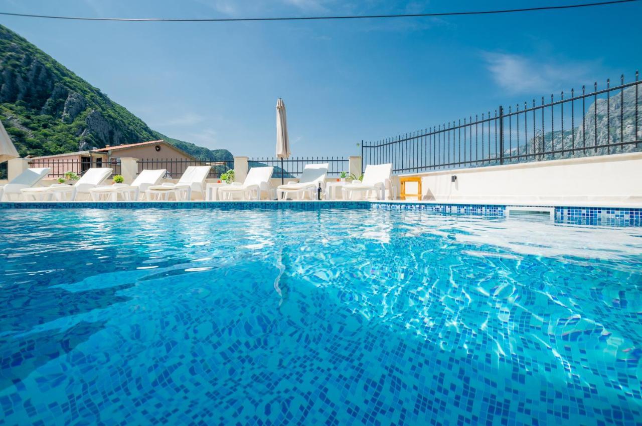 Appartamento Boka Bay Cattaro Esterno foto